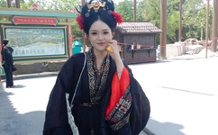 姐姐的朋友1完整视频带翻译